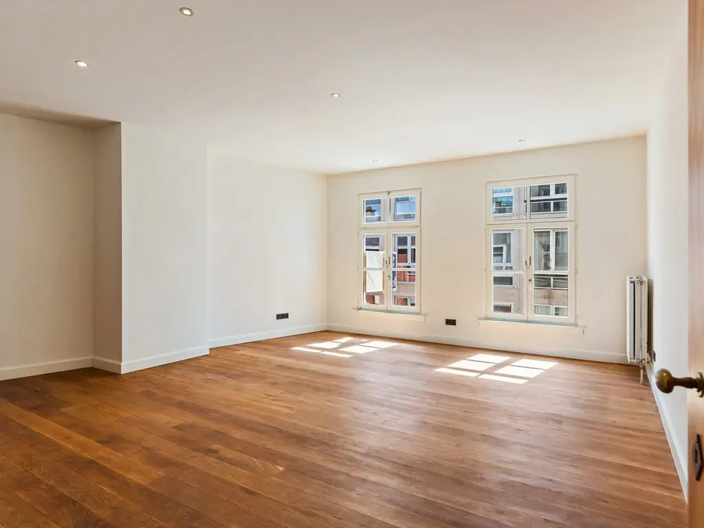 Rooms - Apartment with South-Facing Light in Antwerp