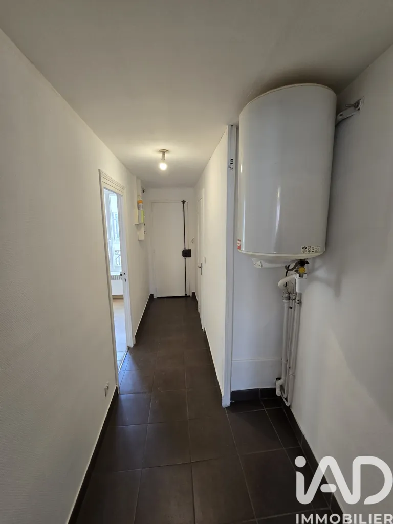 Pesuköök - Charming 2-Bedroom Apartment in Coulommiers
