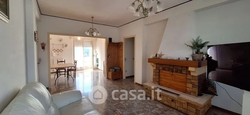 Salón - Quadrilocale with Attic in Collemarino, Ancona