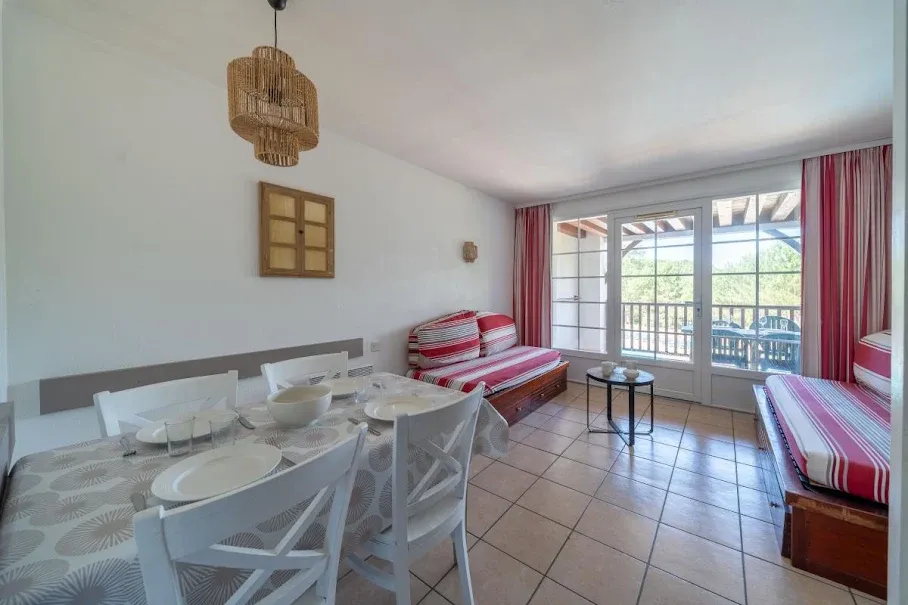 Salle à manger - Appartement au Golf de Biscarrosse avec Piscine