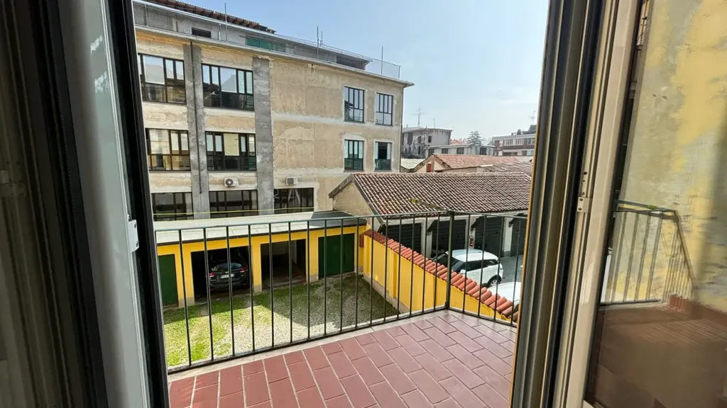 Rõdu - Fully Furnished Studio in Novara