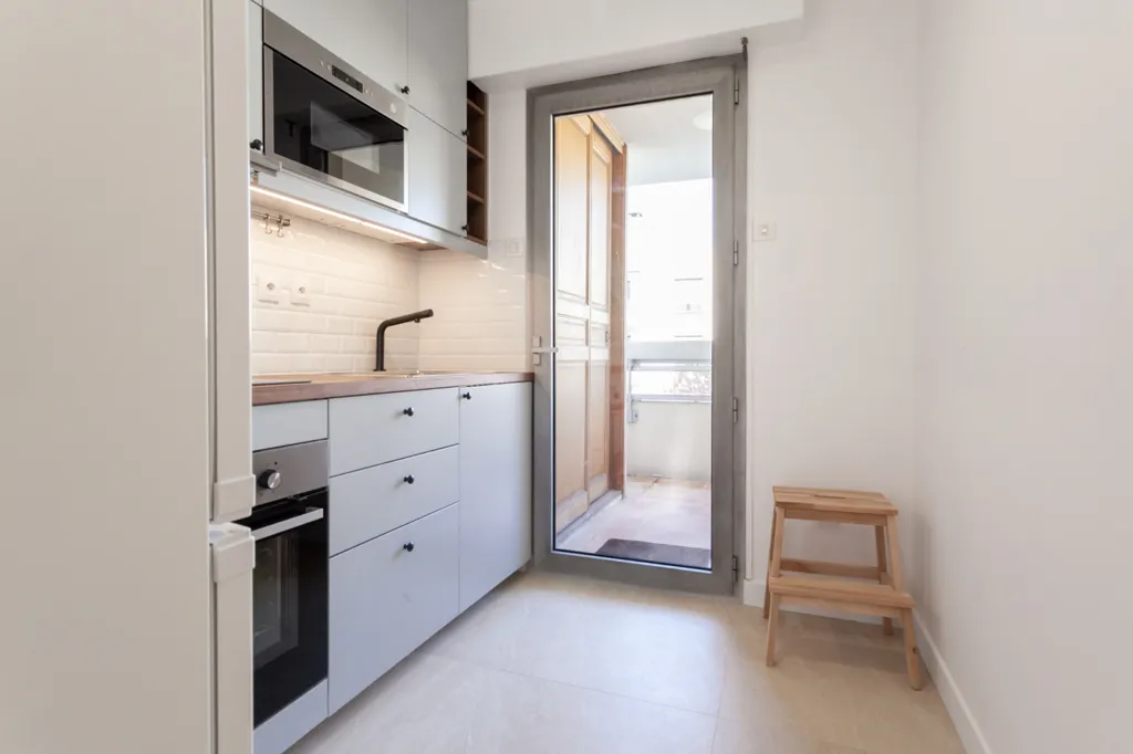 Köök - 3-Bedroom Apartment with Impressive View in Courbevoie