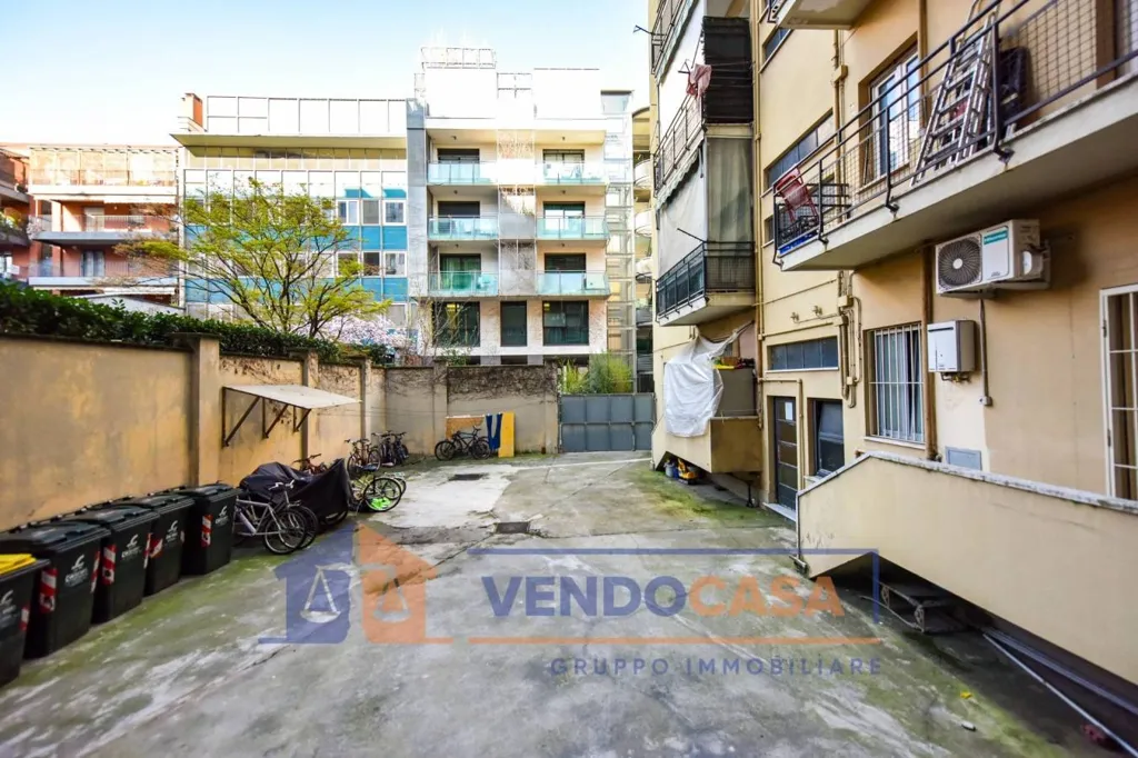Jardin - Central Trilocale with Balcony in Turin