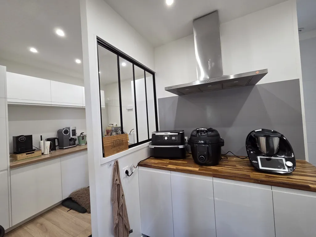 Cuisine - Villa Rénovée avec Piscine sur les Hauteurs de Penne d'Agenais