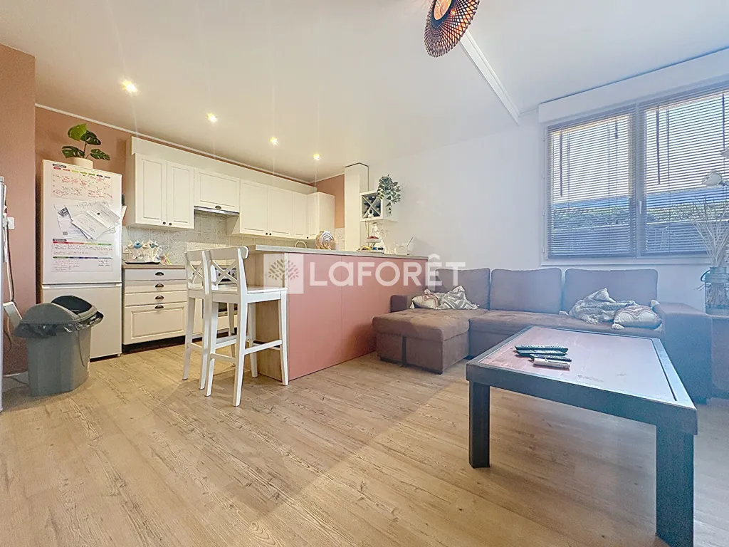 Soggiorno - Charming 3-Bed Flat with Garden in Pessac