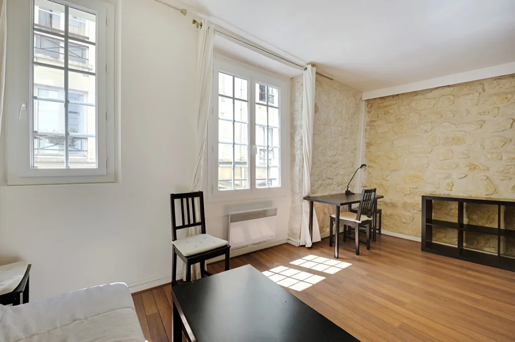 Séjour - Studio Meublé au Calme à Paris 2ème