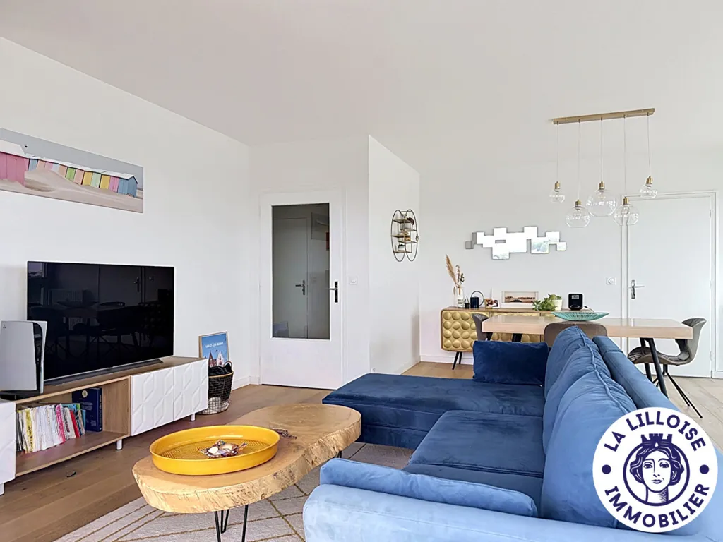 Living Room - Luxury Flat with Panoramic View in Lambersart