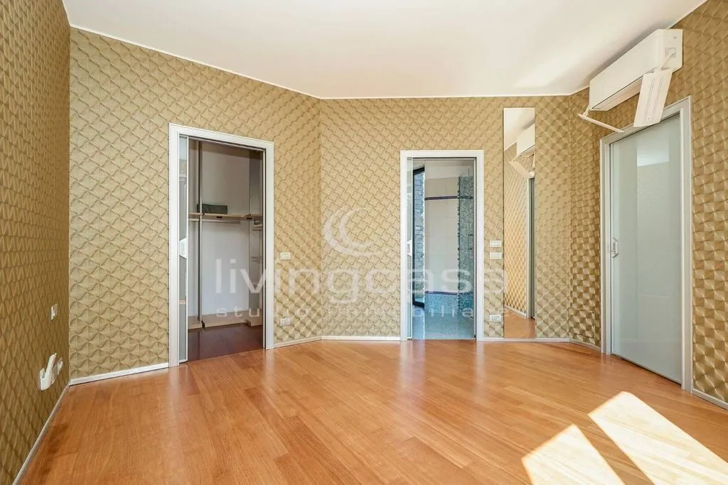 Pièces - Luxury Villa with Panoramic Tower in Besana in Brianza