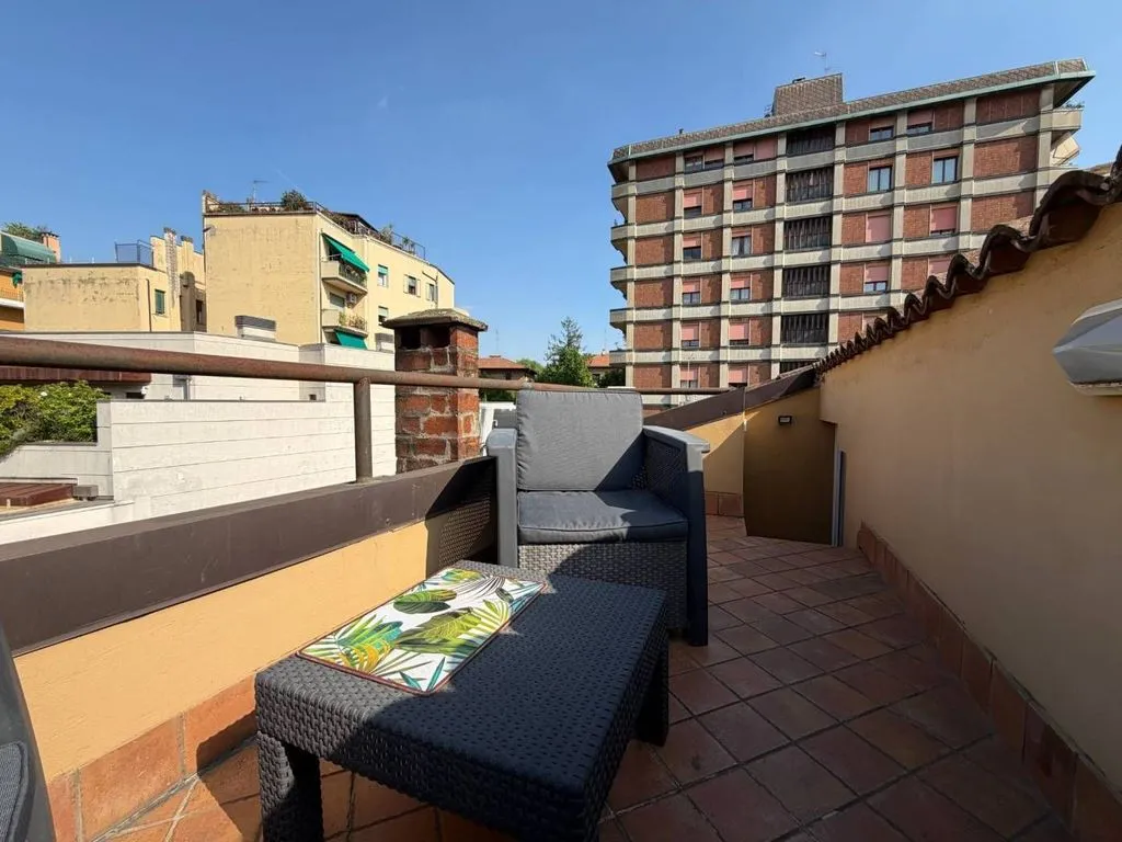 Terrazza - Luxury Mansarded Apartment in Bologna