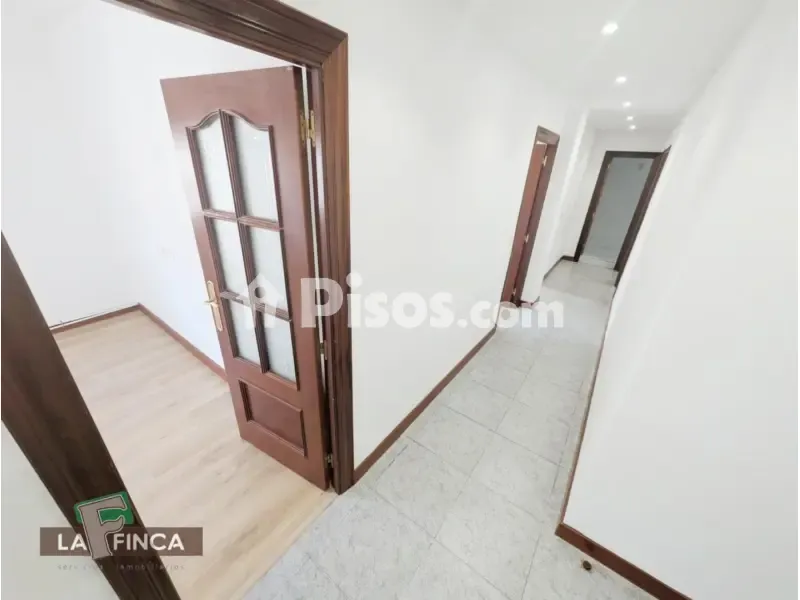 Hallway - Apartment with Lift in Teatinos - Pumarín