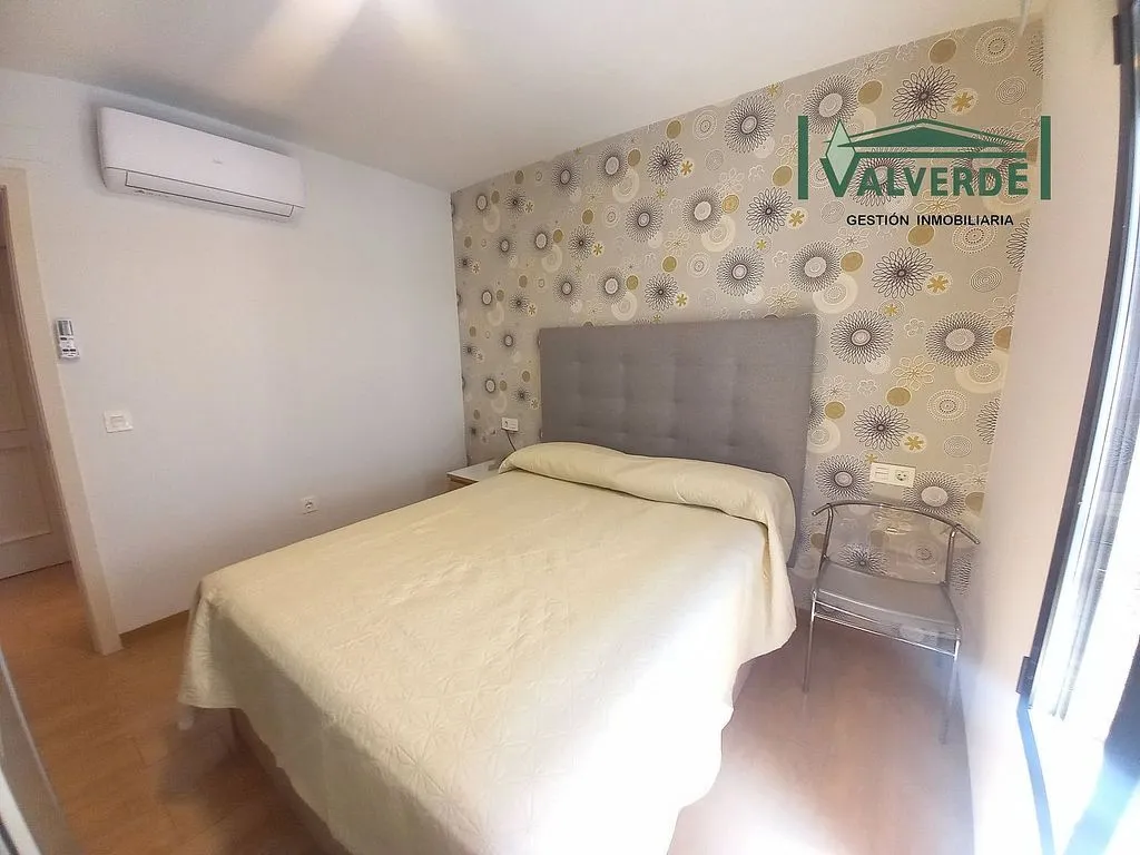 Bedrooms - Ample 1-Bedroom Apartment in Sagrario Centre