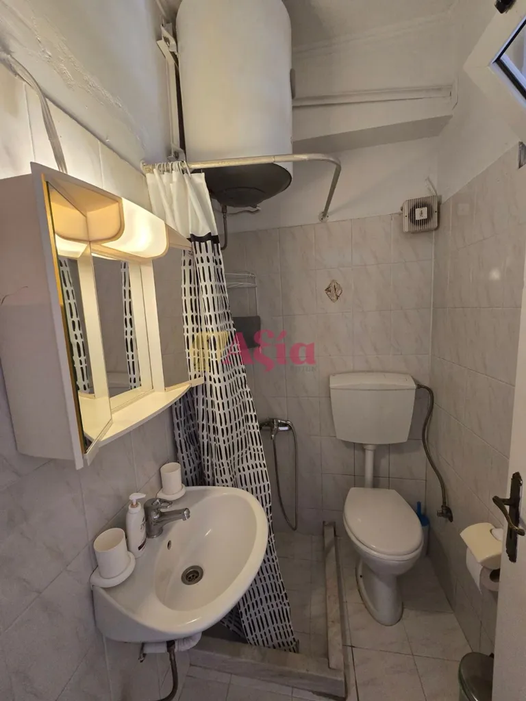 Salles de bain - Studio with Balcony in Agia Sophia, Patras