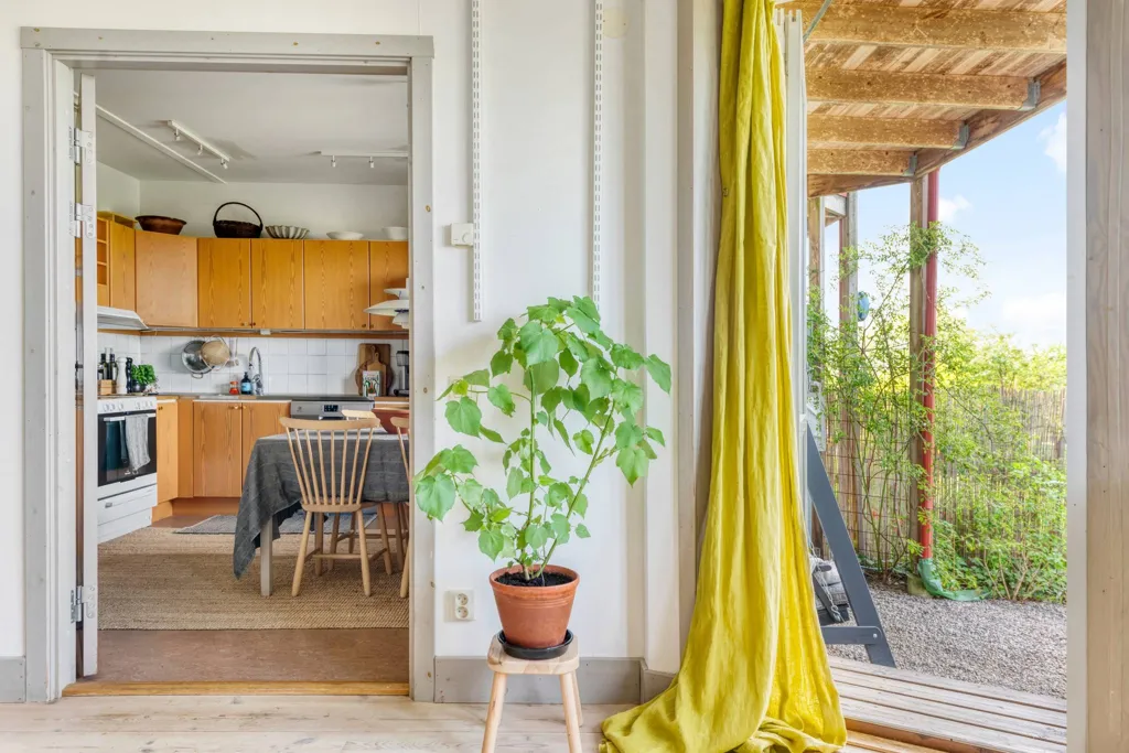 Dining Room - Apartment with Garden in Nibble Skogsbrynsby