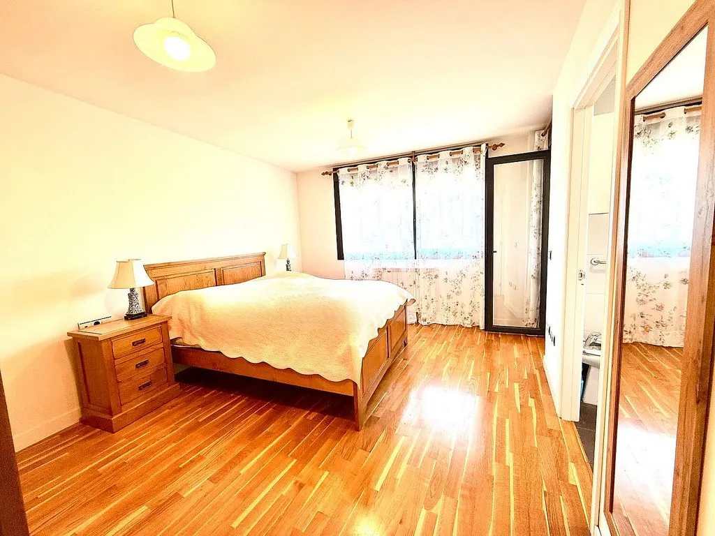 Bedrooms - Terraced Semi-Detached House in Aranguren