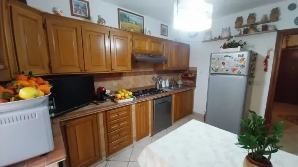 Cuisine - Spacious Apartment with Balcony in Terracina