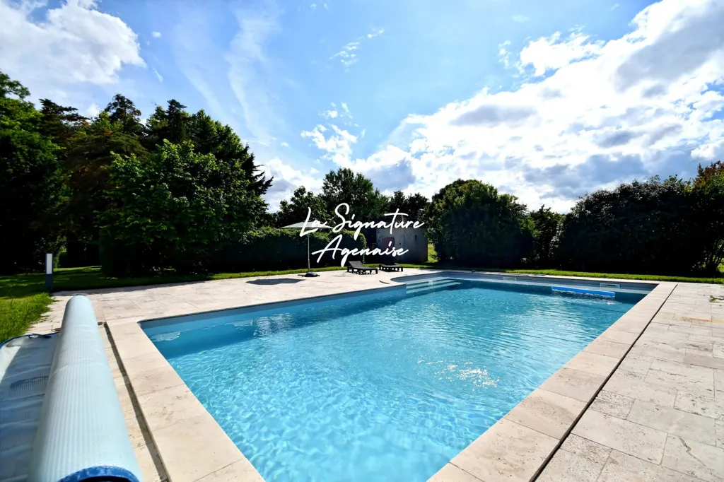 Piscine - Maison en Pierre avec Piscine à Montesquieu