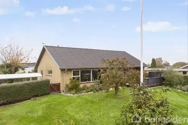 Aed - Gulstens Villa with Lillebælt View in Augustenborg