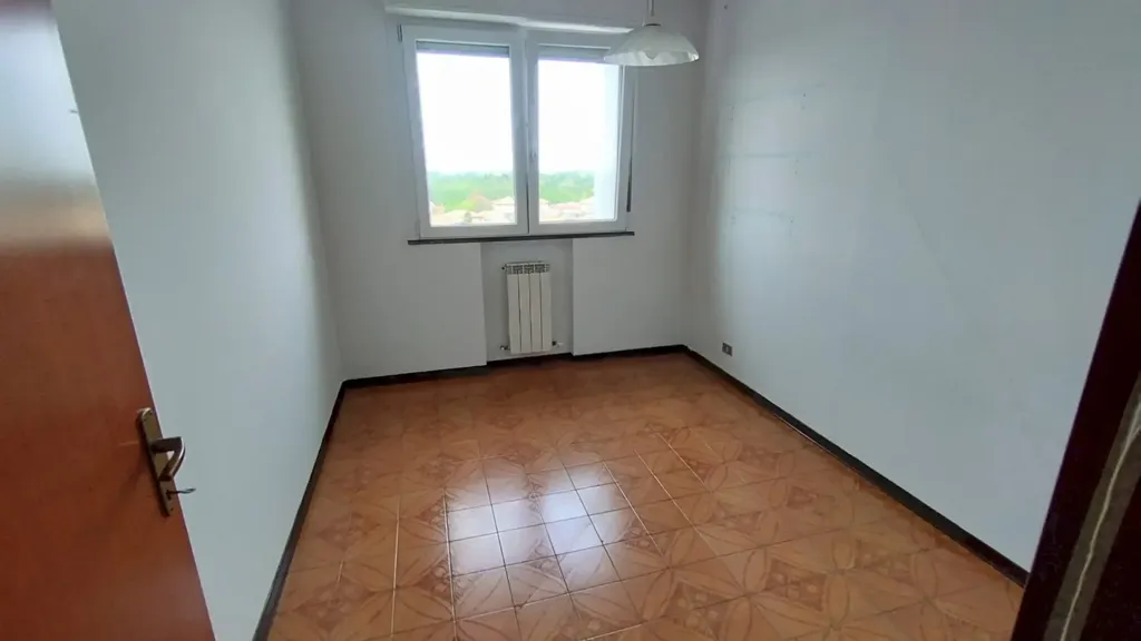 Pièces - Spacious Apartment with Balcony in Modena