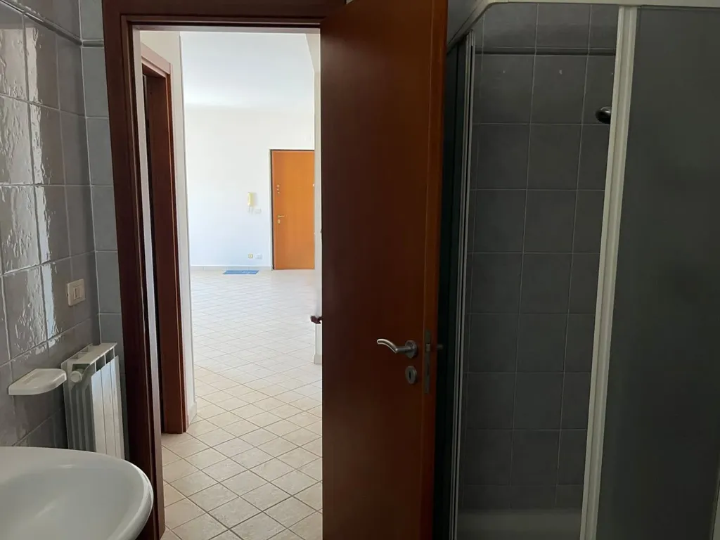 Bagni - Three-Bedroom Flat with Balconies in Siderno
