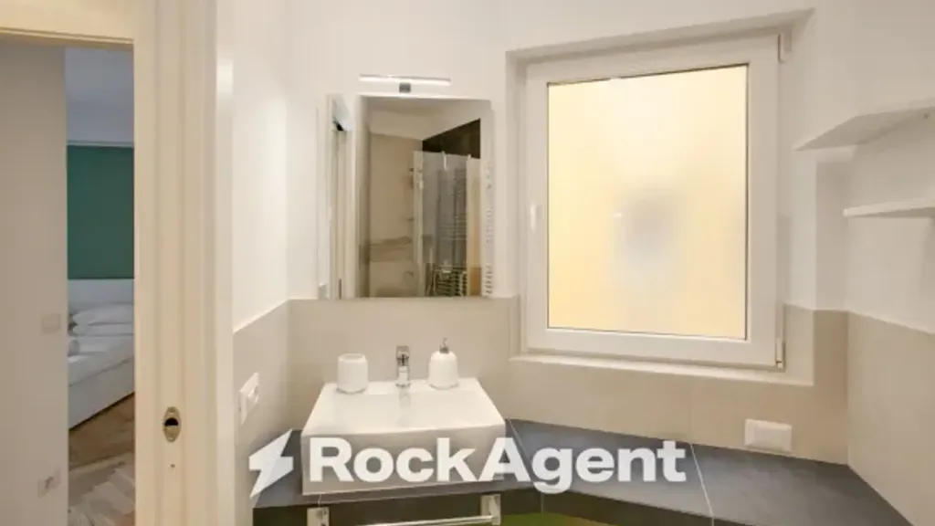 Vannitoad - Ristruttured Apartment with Balcony in Rome