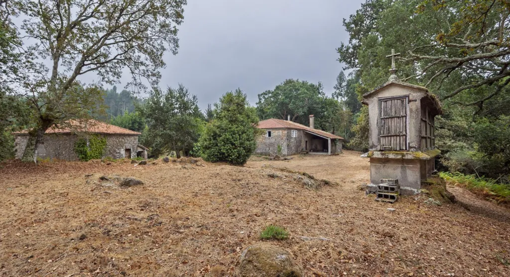 Esterno - Restoration Opportunity with Forest in Silleda