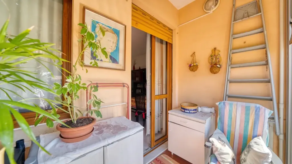 Rõdu - Partially Rented Flat with Balcony in Rivalta di Torino