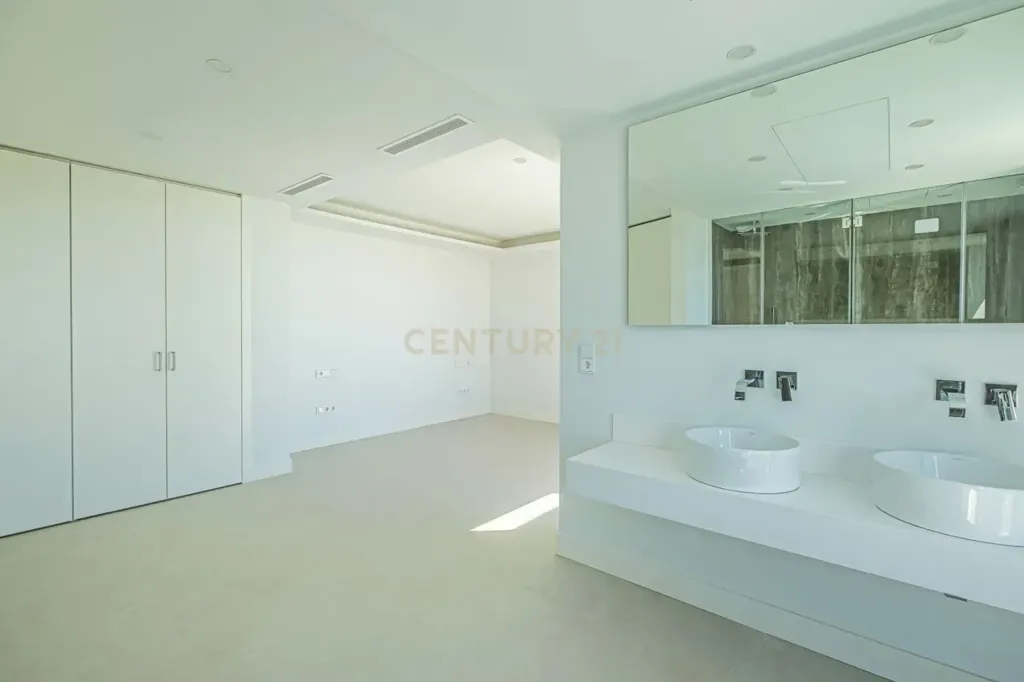 Bagni - Modern Villa with Ocean Views in Costa del Sol