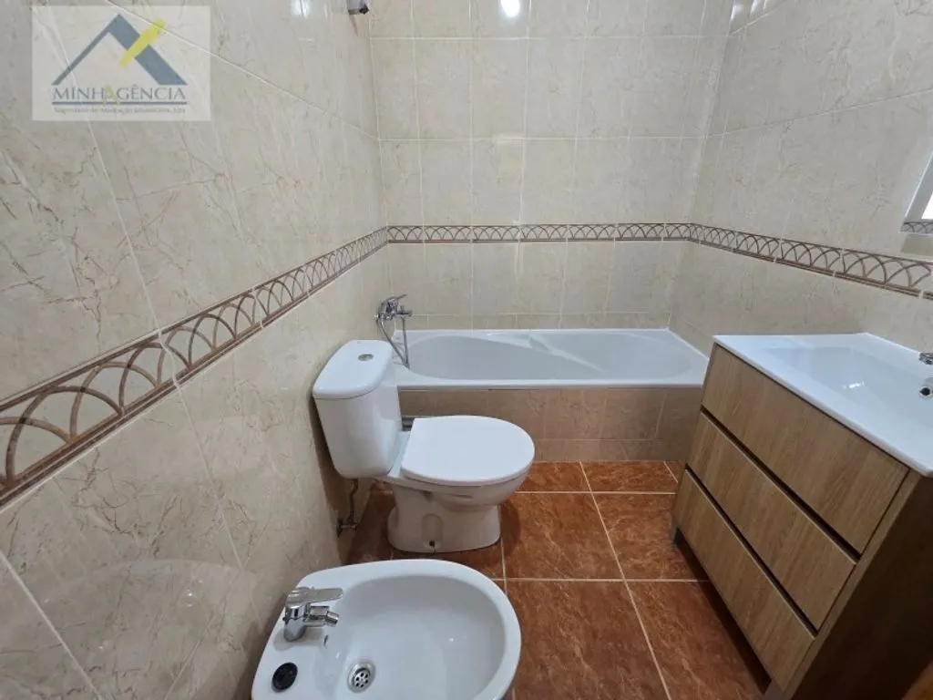 Vannitoad - Luxury Semidetached House with Pool in Setúbal