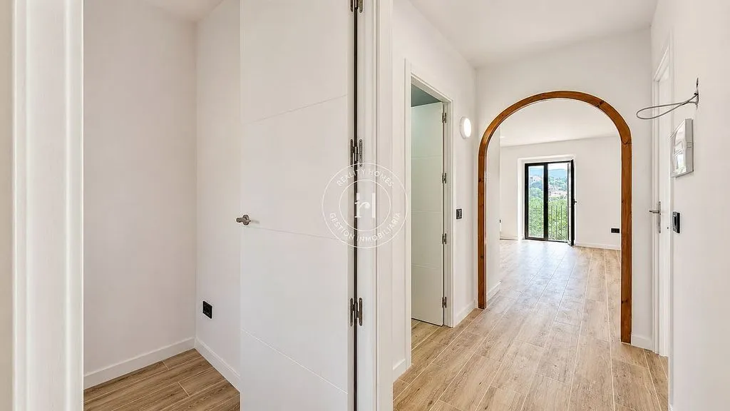 Entrée - Semi-detached House with Balcony in Vimbodí
