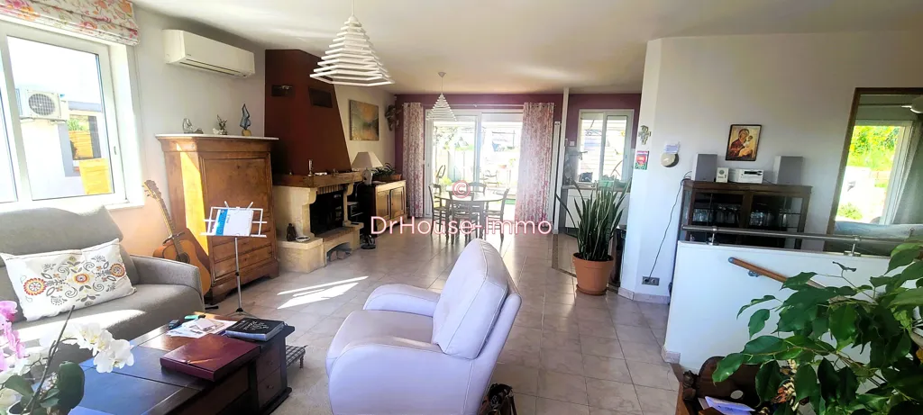 Séjour - Maison avec Piscine et Vue Dégagée à Marseille-11e