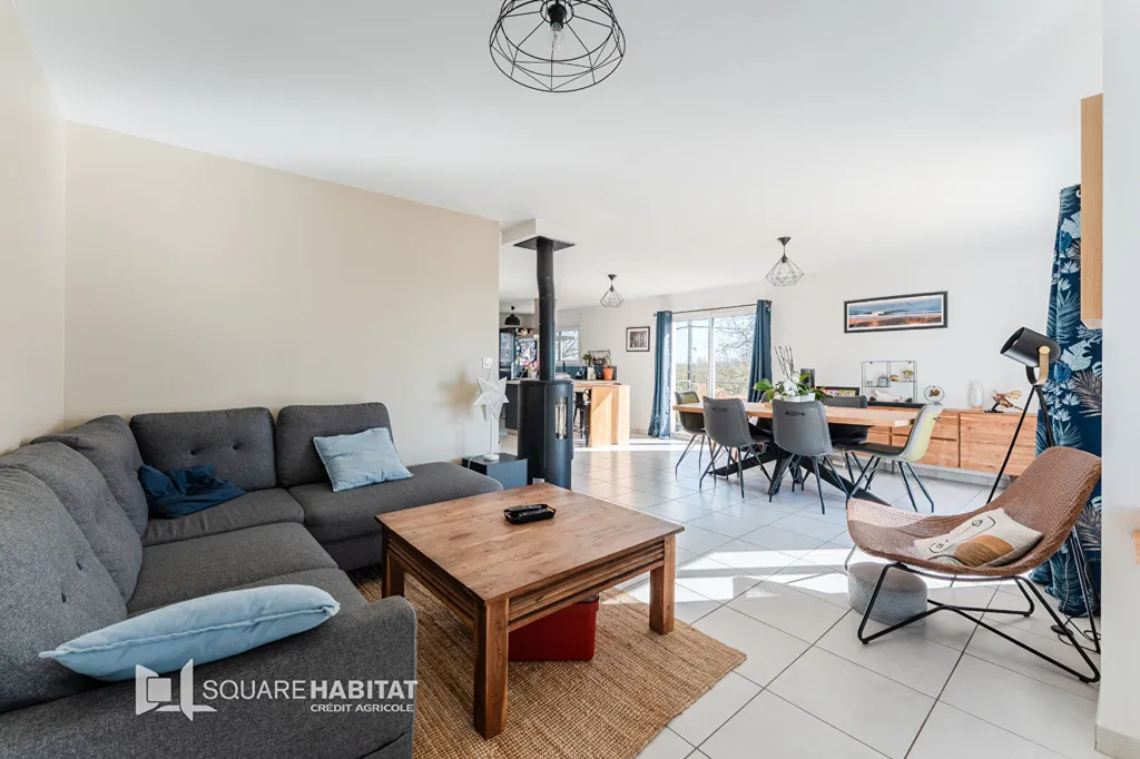 Séjour - Maison Familiale avec Terrasse à La Chabossière