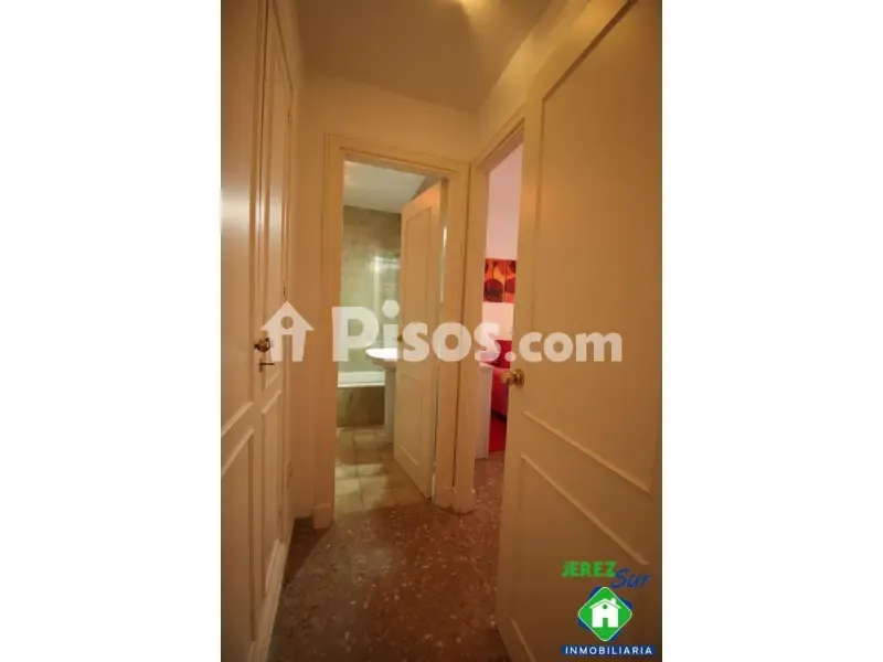 Entrée - Furnished Flat with Parking in Jerez Centre