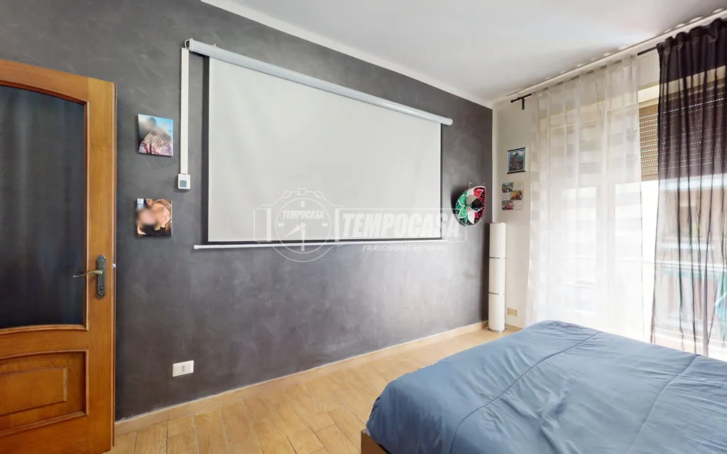 Chambres - Rearranged Triplex with Balconies in Settimo Torinese