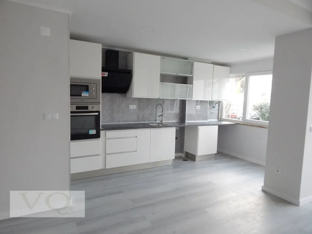 Cuisine - Renovated Flat with Solar Orientation in Oeiras