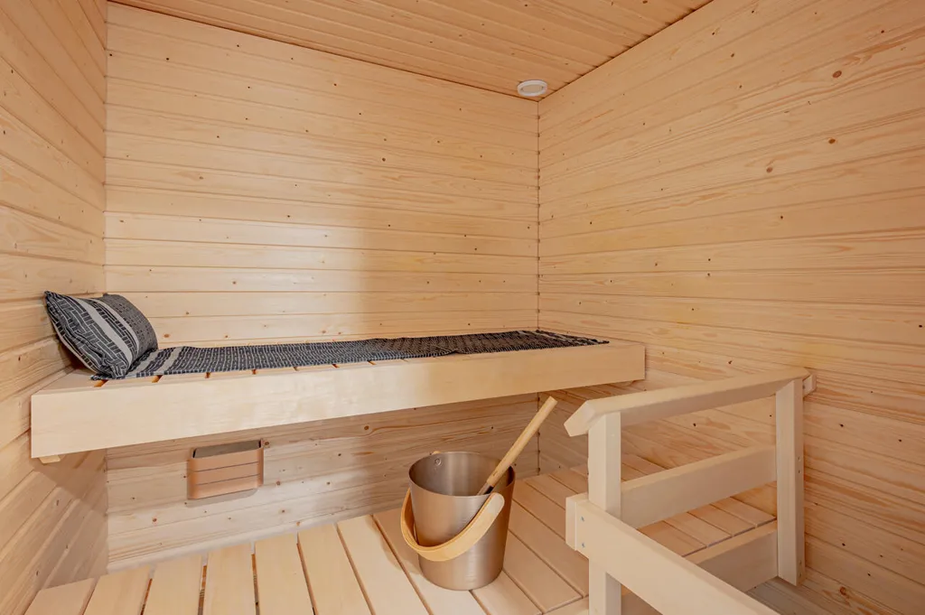 Rooms - 3-Bedroom Apartment with Balcony in Helsinki