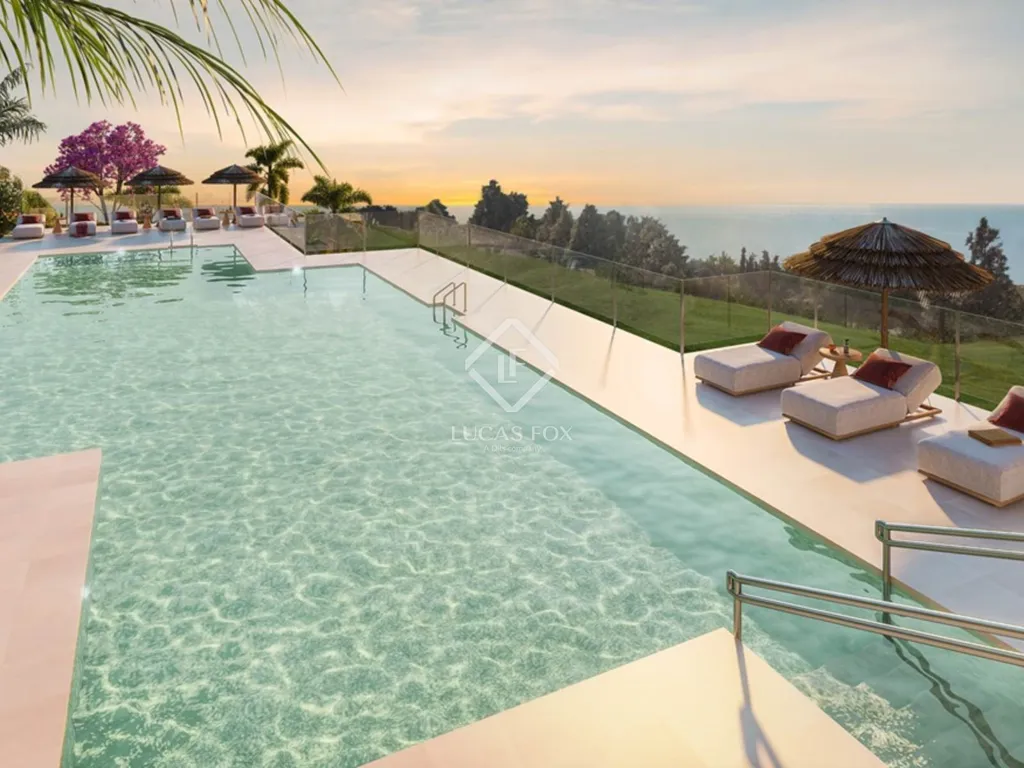 Bassein - Luxury Villa with Golf Club Access in Málaga