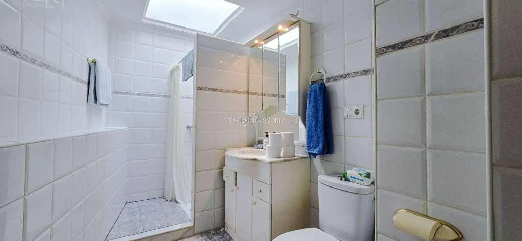 Bagni - Charming Townhouse with Sun Lounge in Ador