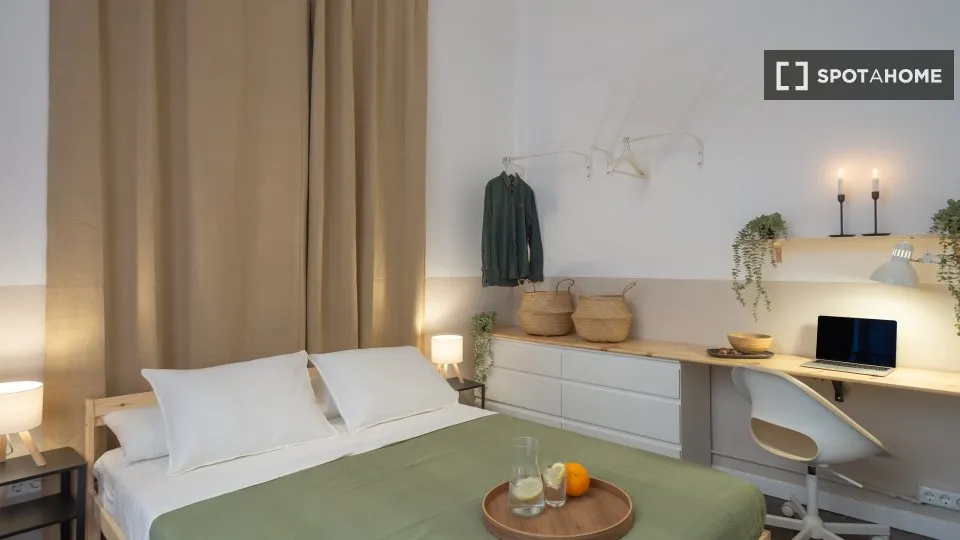 Camere da letto - Room in Shared Flat with Balcony in Barcelona