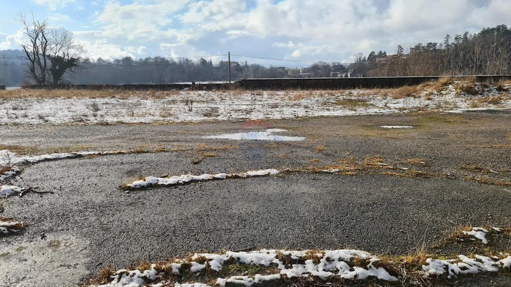 Aed - Commercial Plot with Asfaltiran Surface in Klana