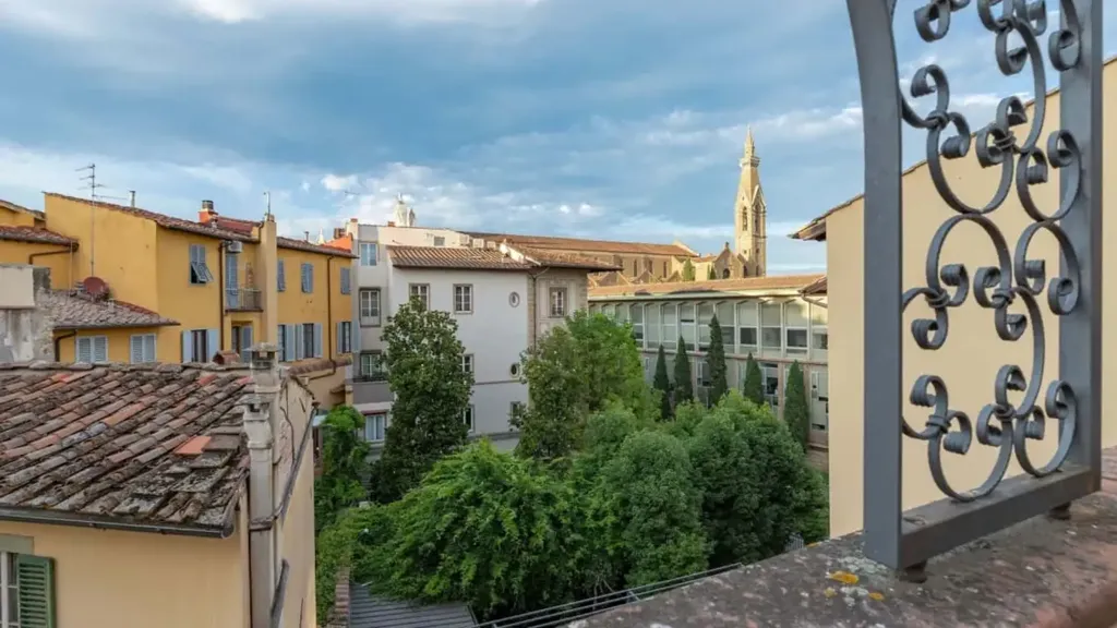 Balcony - Renaissance-Style Apartment with Terrace in Florence