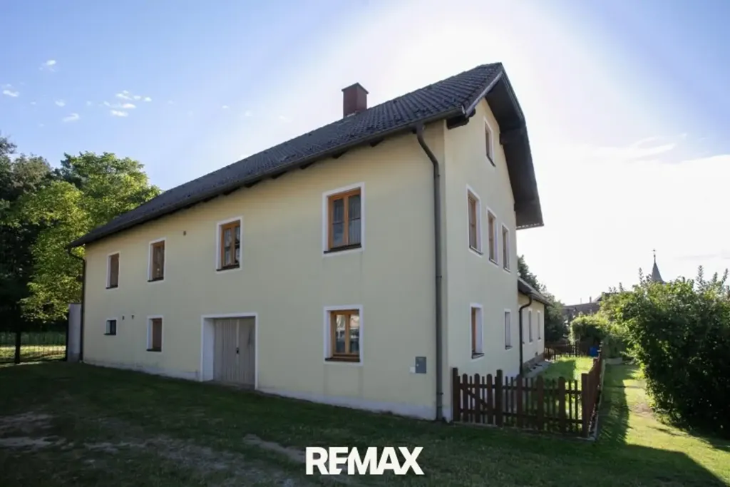 Välivaade - Spacious House with Workshop in Kautzen