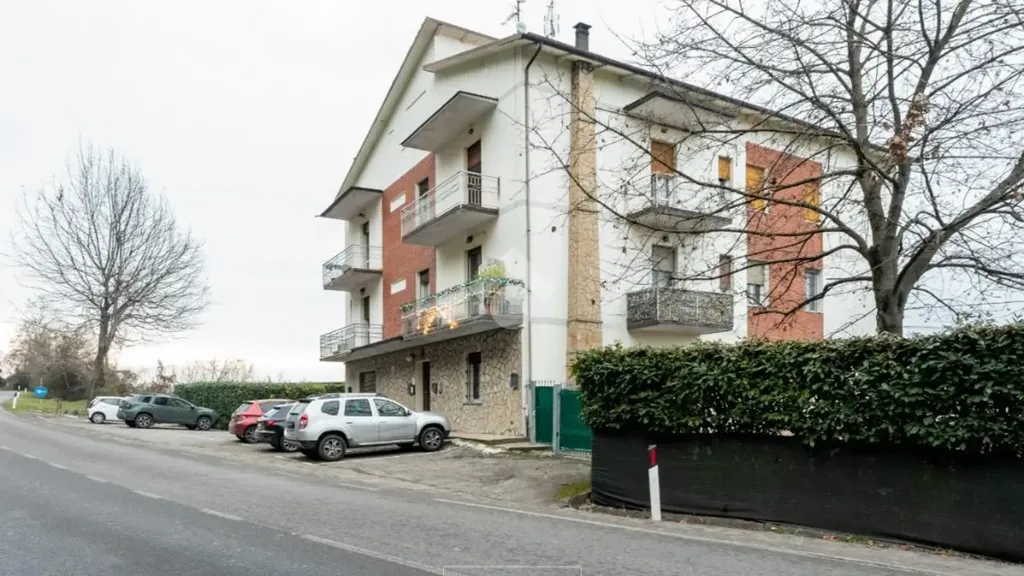 Välivaade - Spacious Apartment with Garage in Guiglia