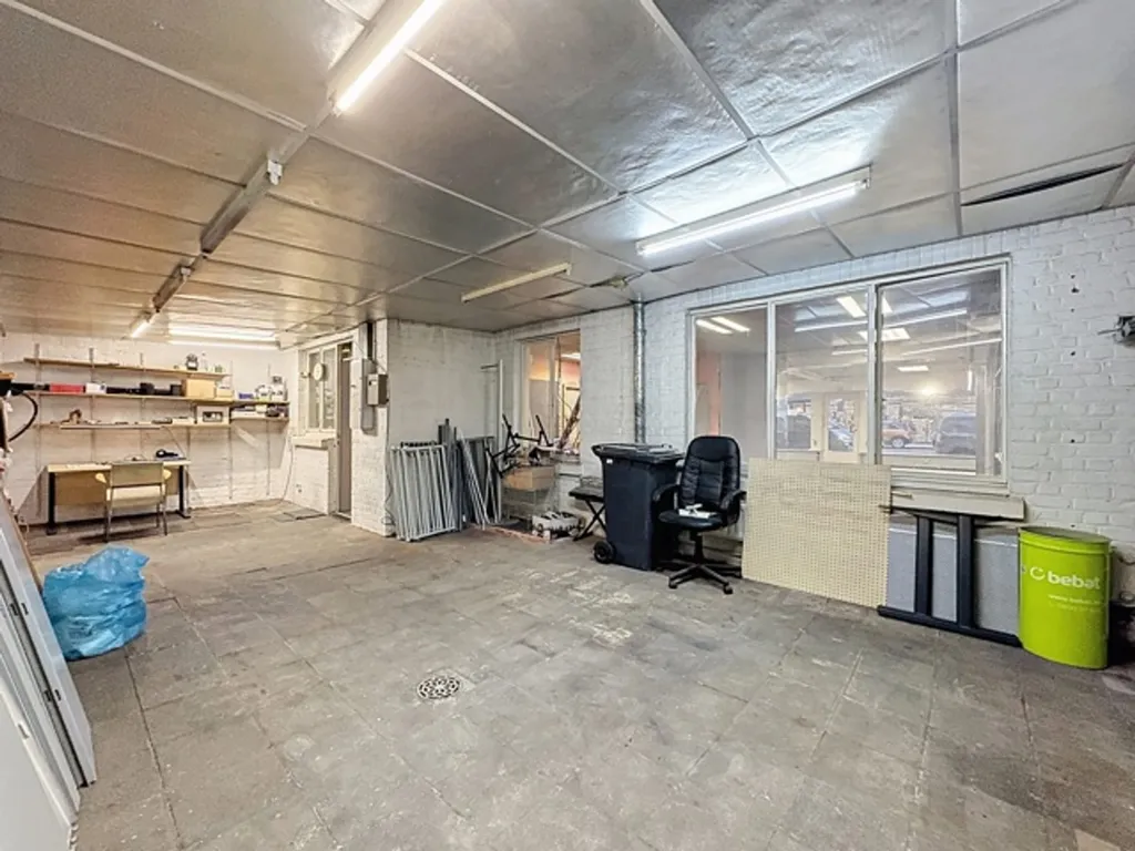 Garage - Loft with Courtyard in Jambes Centre