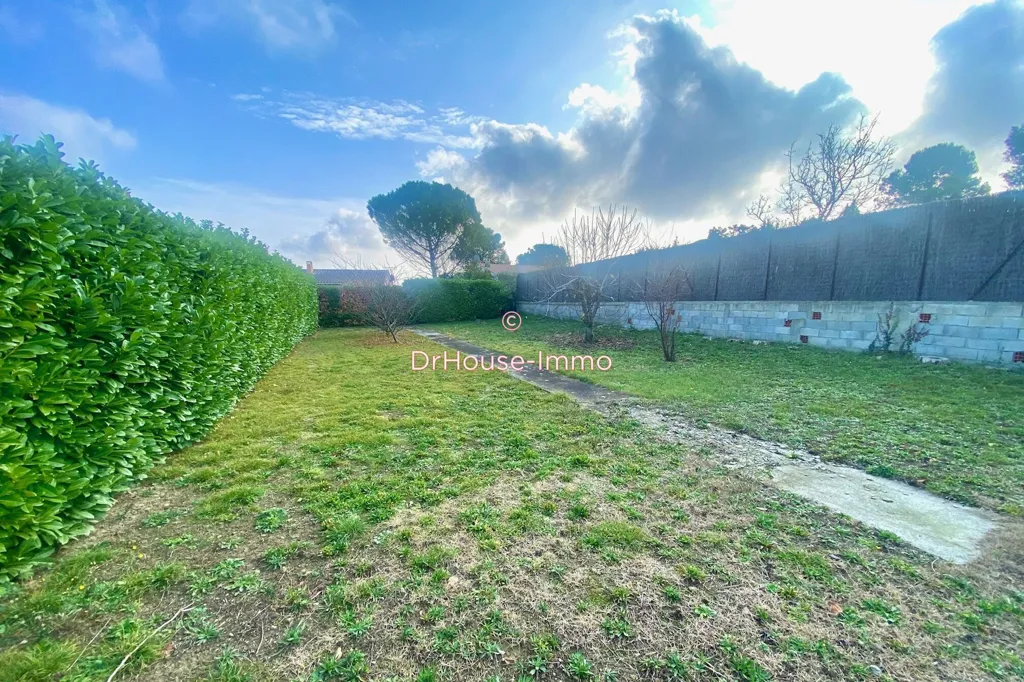 Aed - Traditional Villa with Pool in Lavalette