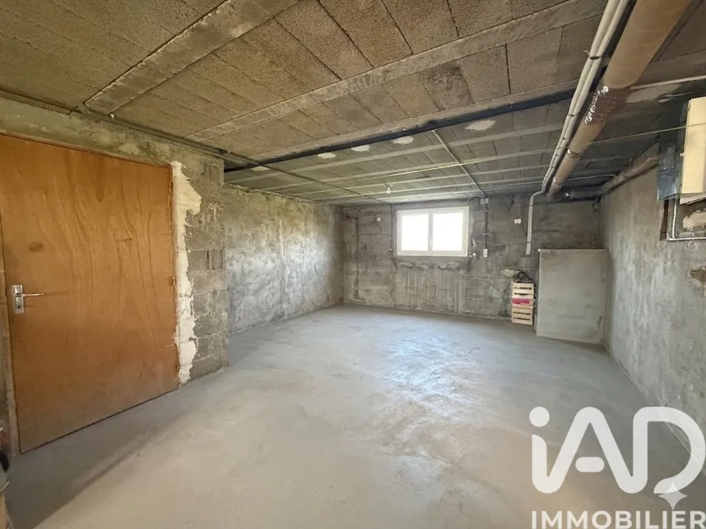 Garage - Maison Rénovée avec Terrasse Sud à Évellys