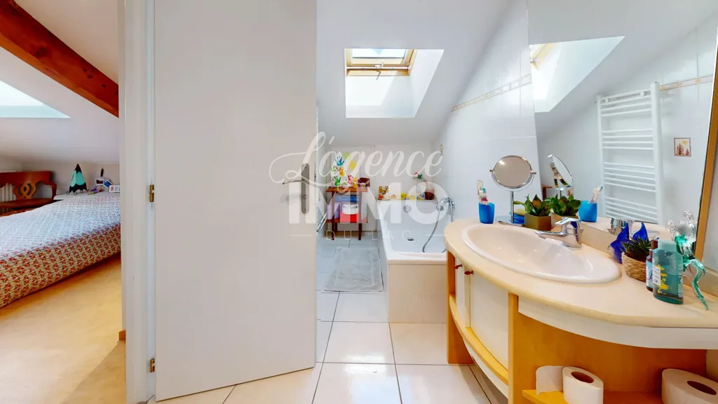 Salles de bain - Duplex avec Jardin et Garage à St-Jorioz