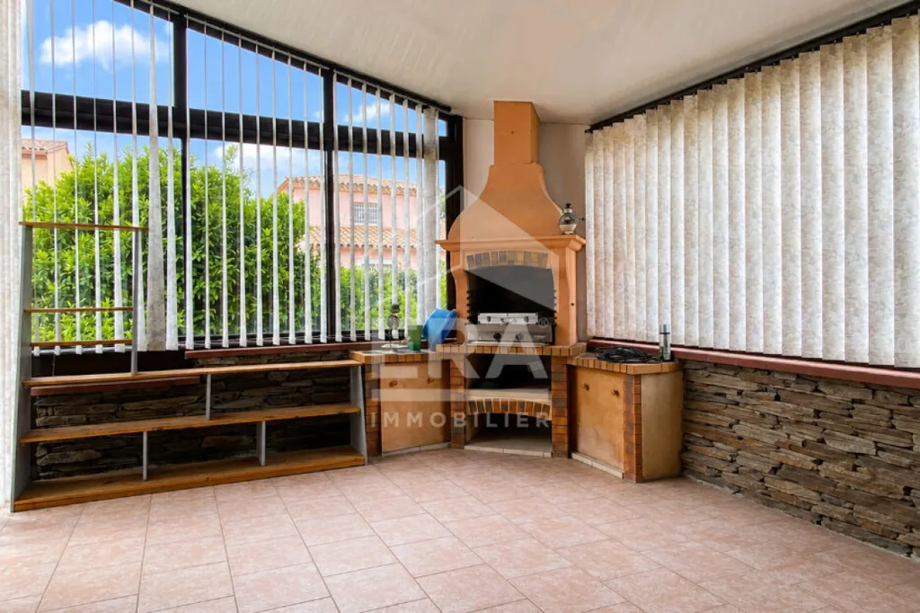 Terrasse - Maison Plain Pied avec Piscine au Boulou