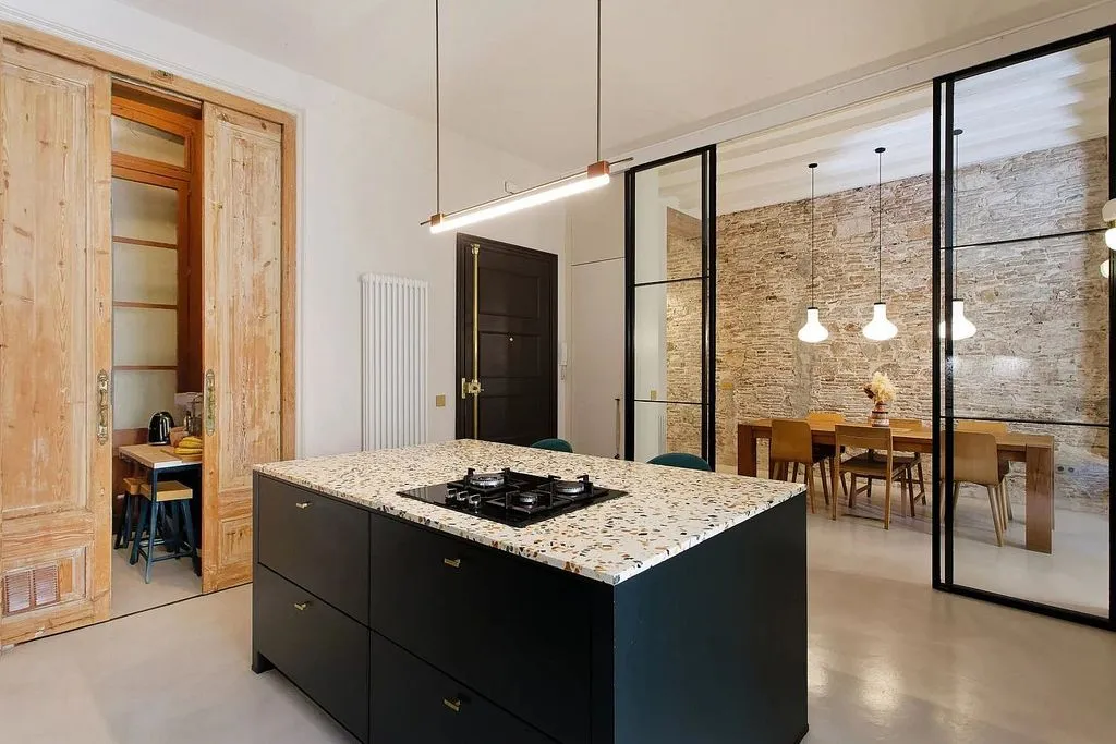 Köök - Luxury Apartment with Courtyard in Gothic Quarter