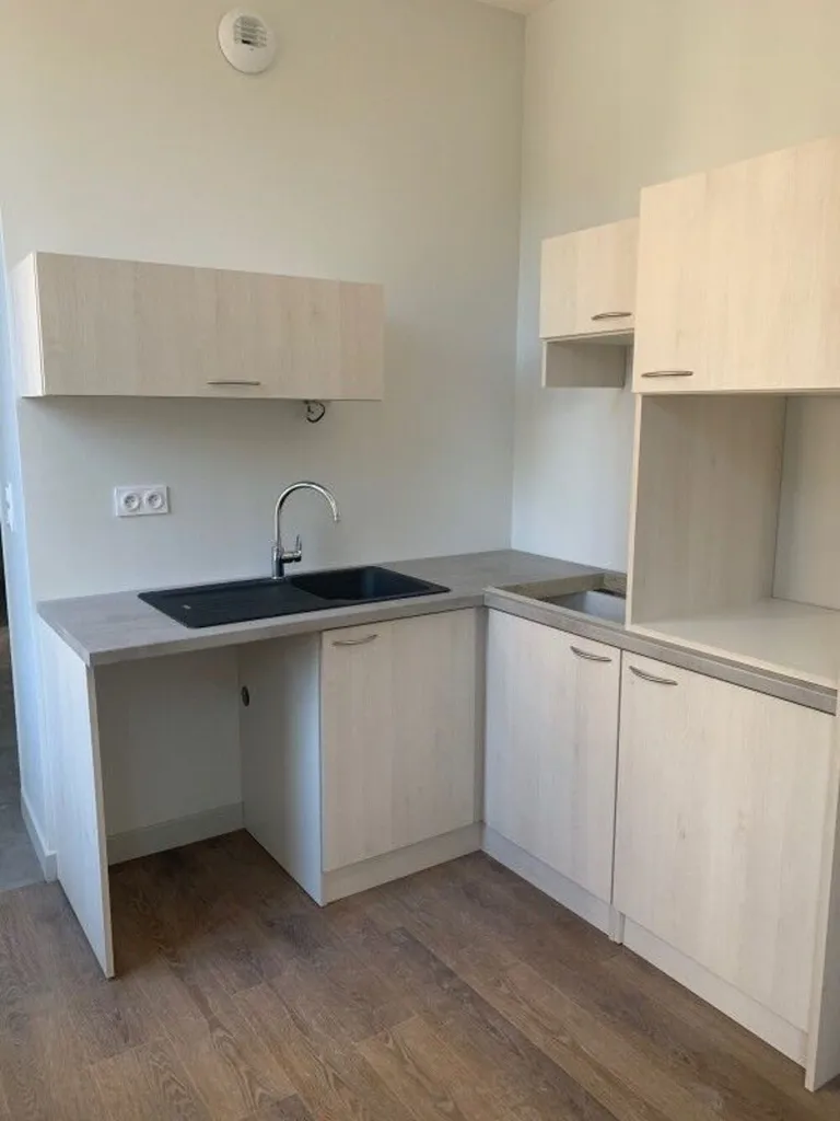 Cuisine - Appartement de 2 Chambres dans le Quartier Ravinelle à Nancy