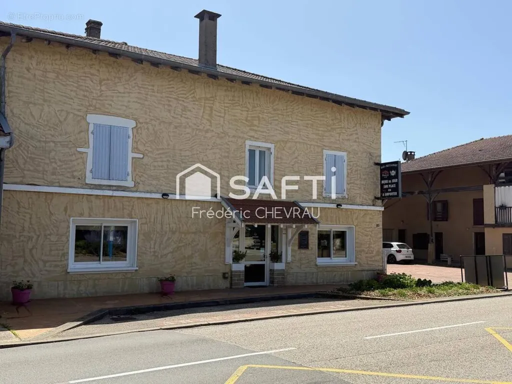 Extérieur - Fonds de Commerce de Restaurant avec Terrasse à Saint-Cyr-sur-Menthon
